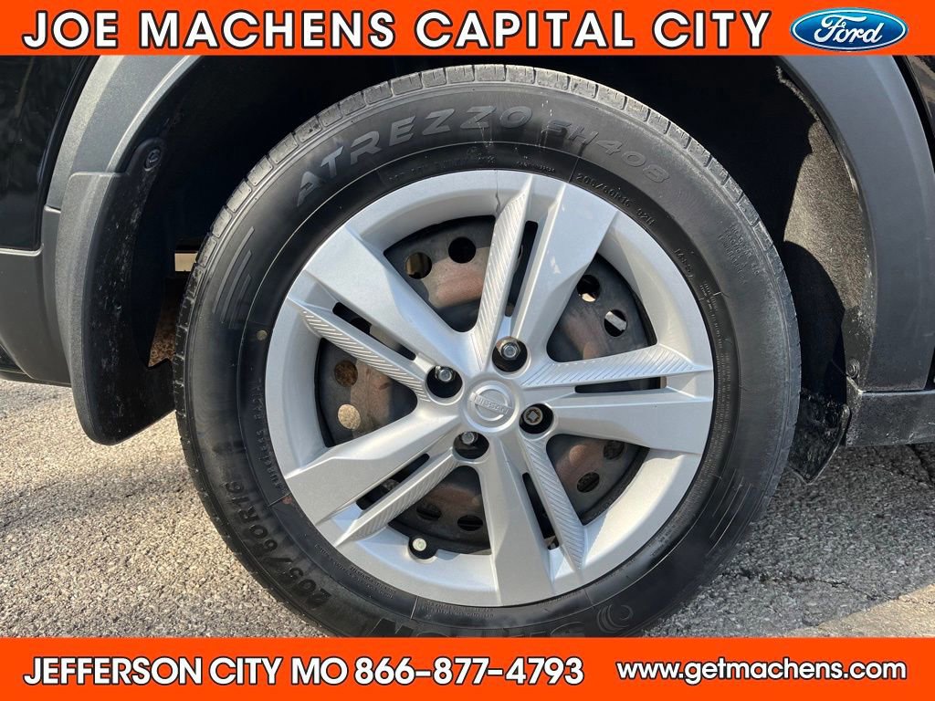 Used 2022 Nissan Kicks S image 22