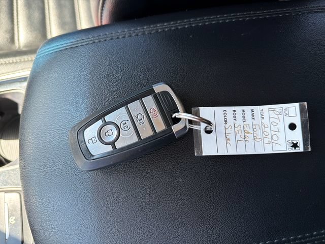 Certified 2019 Ford Edge SEL w/ Equipment Group 201A FWD image 9