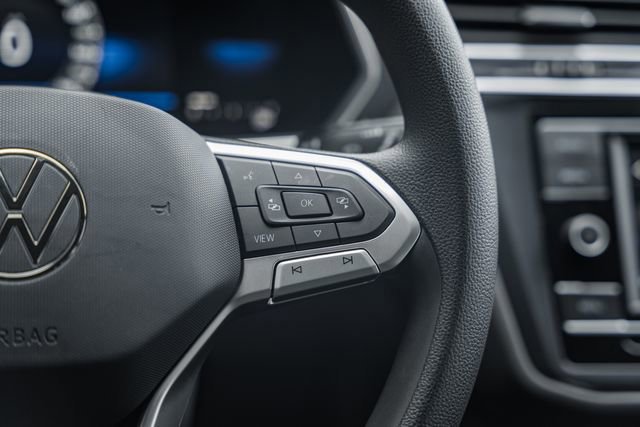 Used 2023 Volkswagen Tiguan S image 32