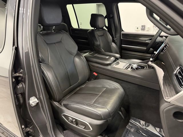 Used 2022 Jeep Wagoneer Series III w/ Premium Group I AWD/4WD image 42