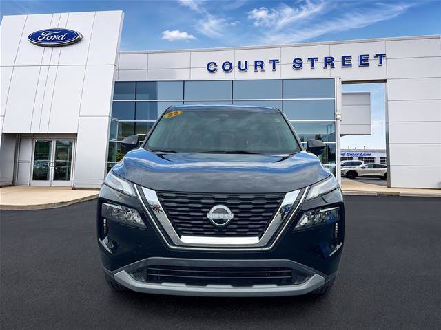 Used 2022 Nissan Rogue S FWD image 2