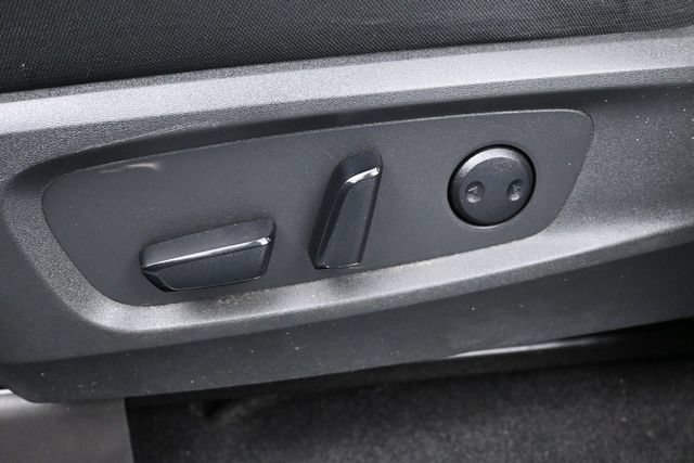 Used 2022 Nissan Pathfinder SV FWD image 12
