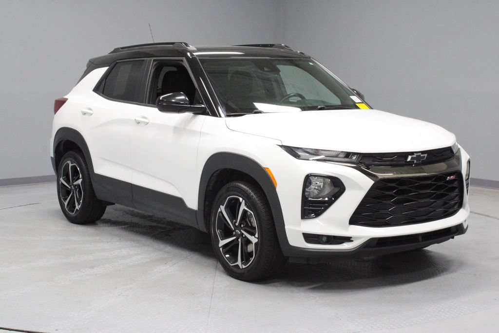 Used 2021 Chevrolet TrailBlazer RS w/ Sun and Liftgate Package AWD/4WD image 1