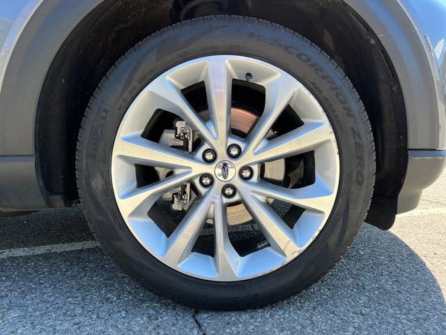 Certified 2023 Ford Explorer Platinum w/ Technology Package image 21