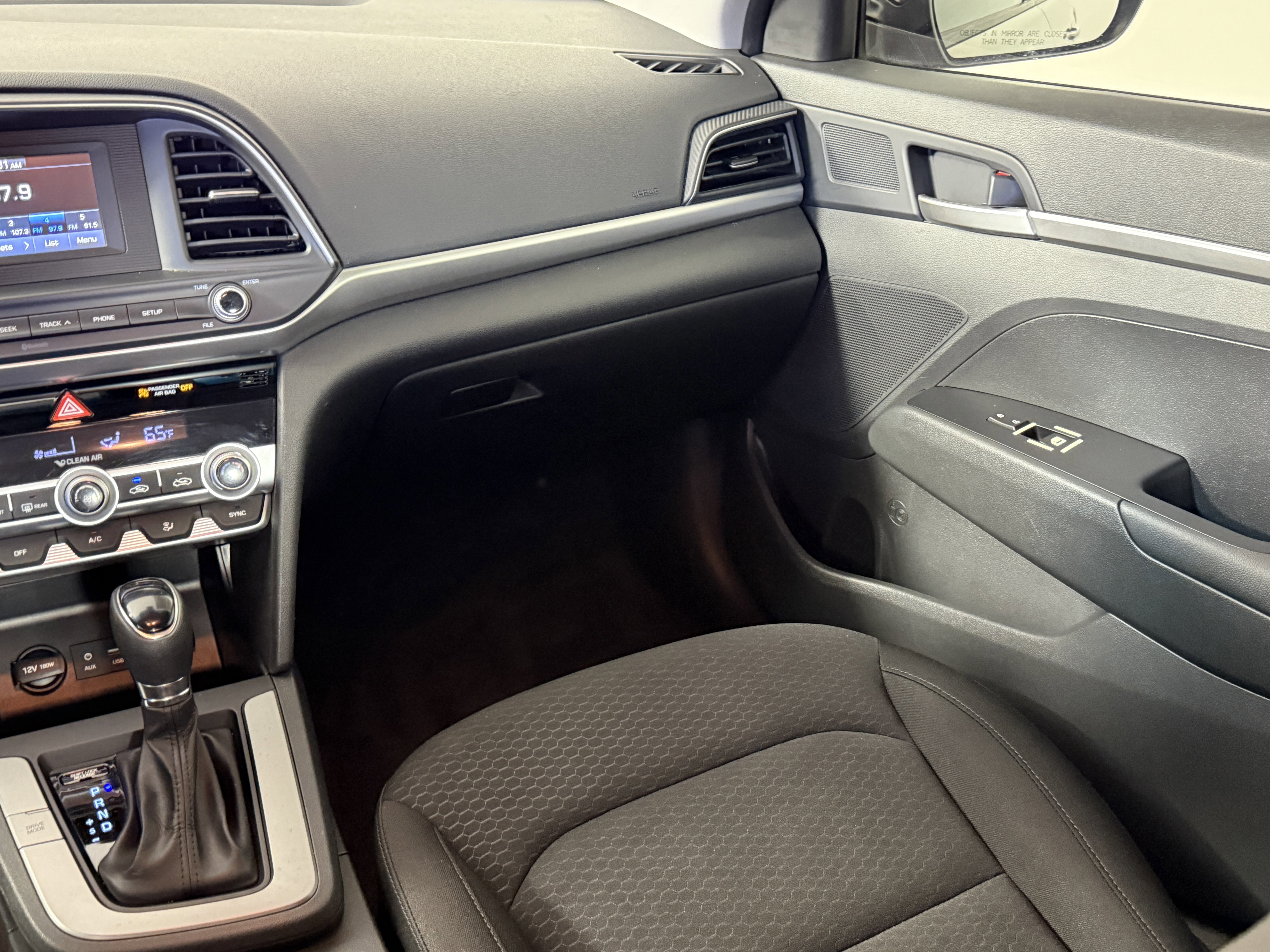 Used 2020 Hyundai Elantra SE w/ Cargo Package (C1) FWD image 13