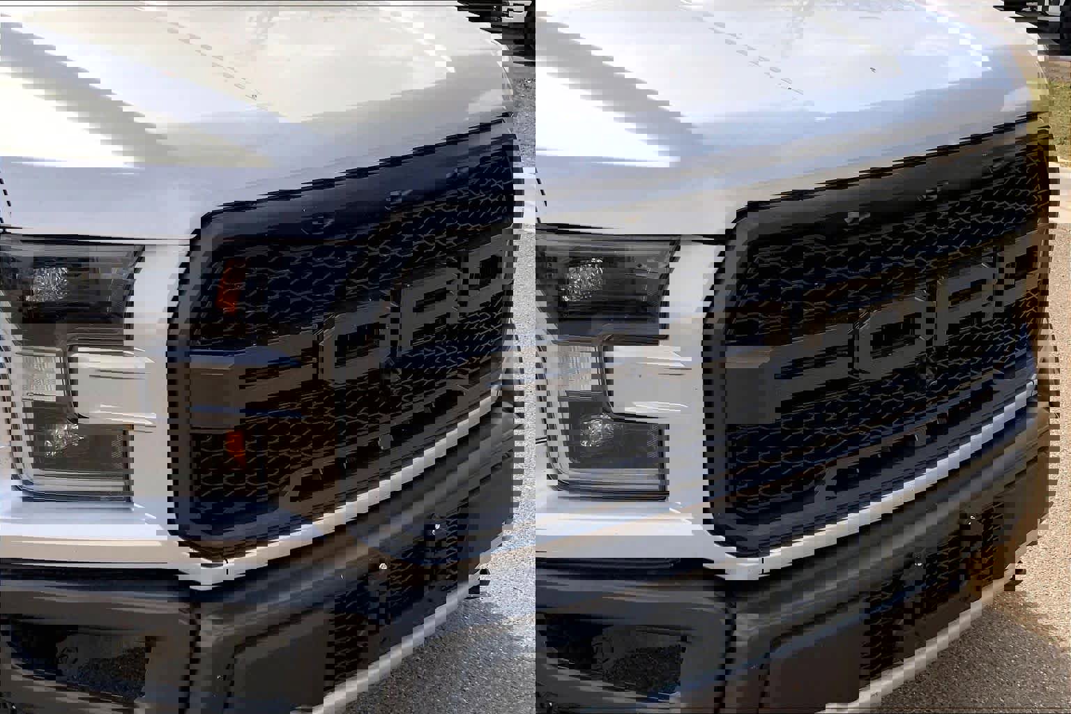 Certified 2019 Ford F150 Raptor w/ Equipment Group 802A Luxury image 29