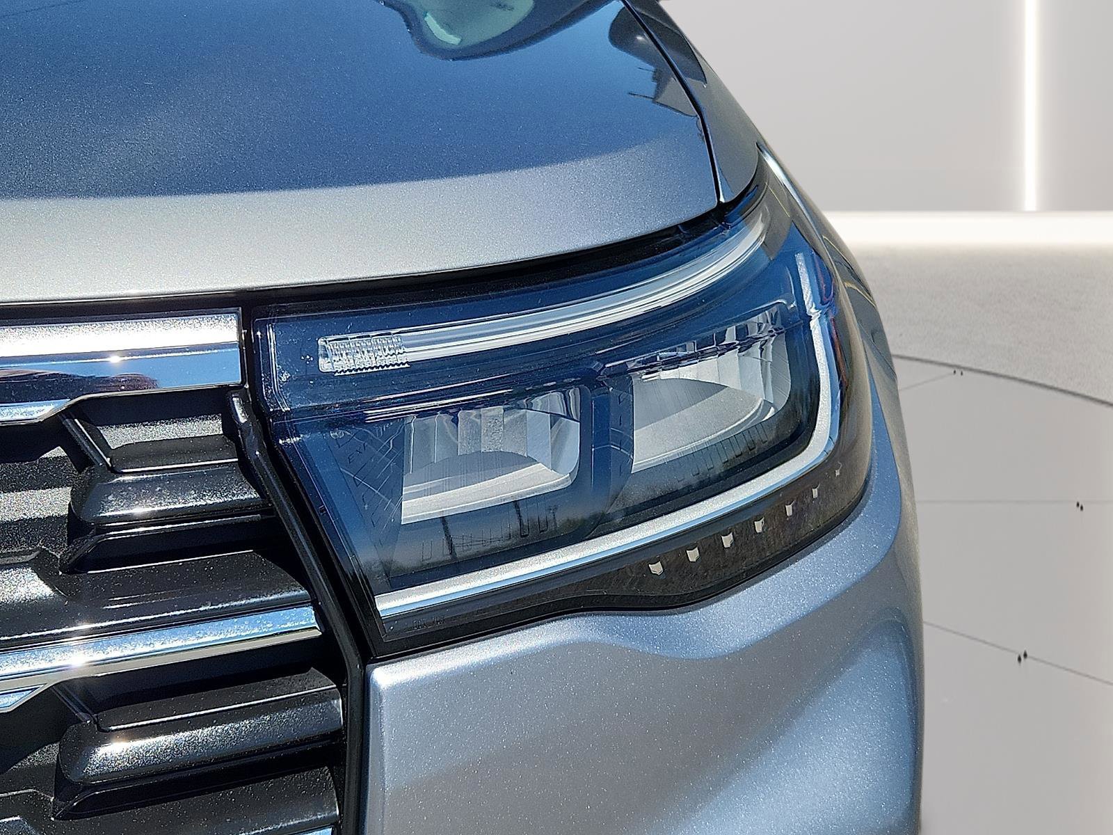 Certified 2025 Ford Explorer Active w/ Active Comfort Package image 28