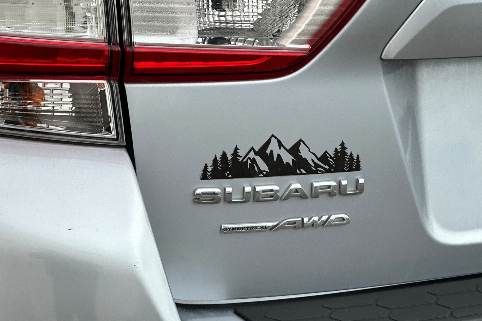 Used 2018 Subaru Crosstrek 2.0i Limited image 32