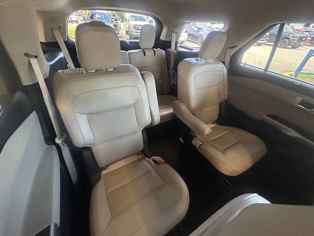 Certified 2023 Ford Explorer Limited w/ Equipment Group 301A image 31