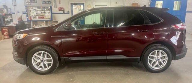 Certified 2022 Ford Edge SEL w/ Convenience Package AWD/4WD image 3