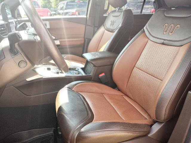 Certified 2023 Ford Explorer King Ranch w/ Technology Package AWD/4WD image 6