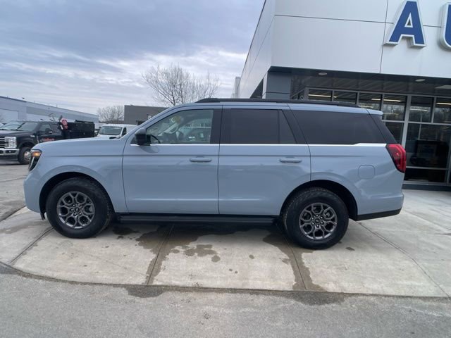 Certified 2025 Ford Expedition Active image 2