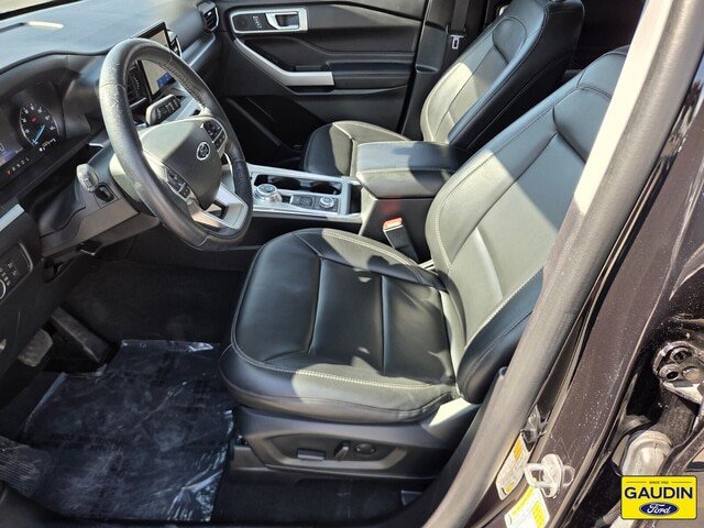 Certified 2022 Ford Explorer XLT w/ Equipment Group 202A AWD/4WD image 11