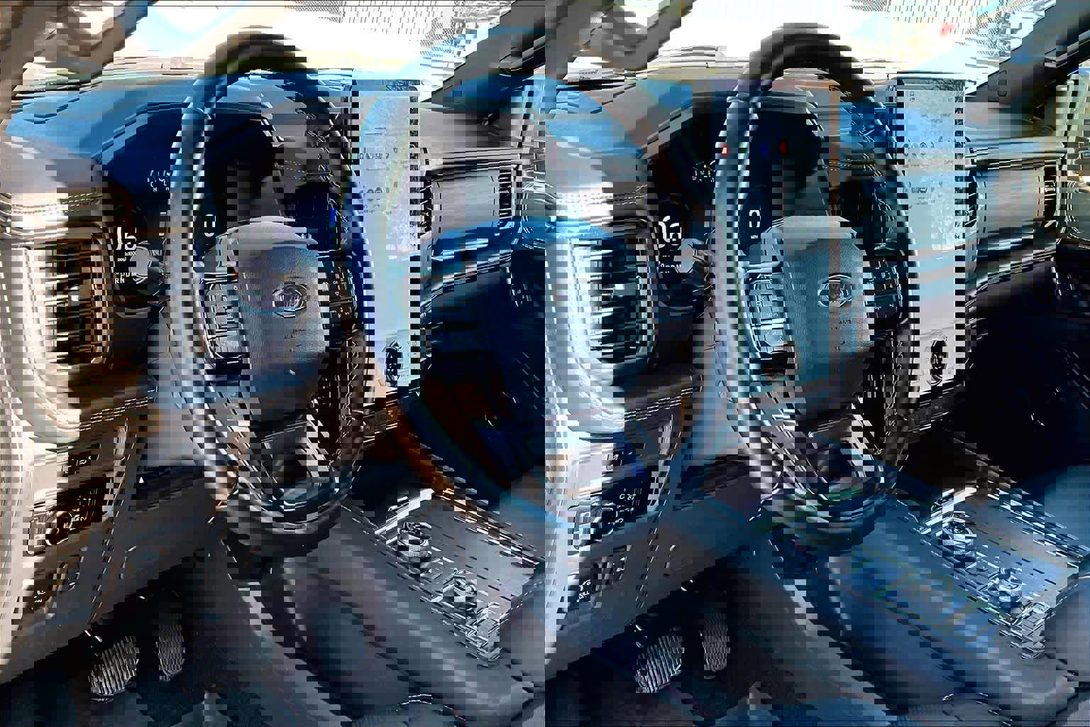 Certified 2023 Ford Expedition Platinum image 18