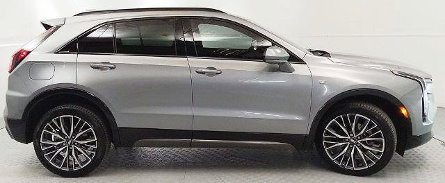 Used 2024 Cadillac XT4 Sport AWD/4WD image 2
