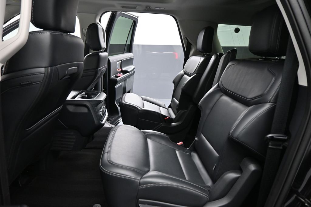 Certified 2025 Ford Expedition Max Platinum AWD/4WD image 18