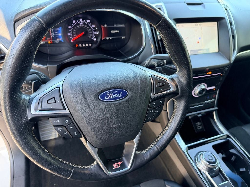 Certified 2019 Ford Edge ST w/ Equipment Group 401A AWD/4WD image 22