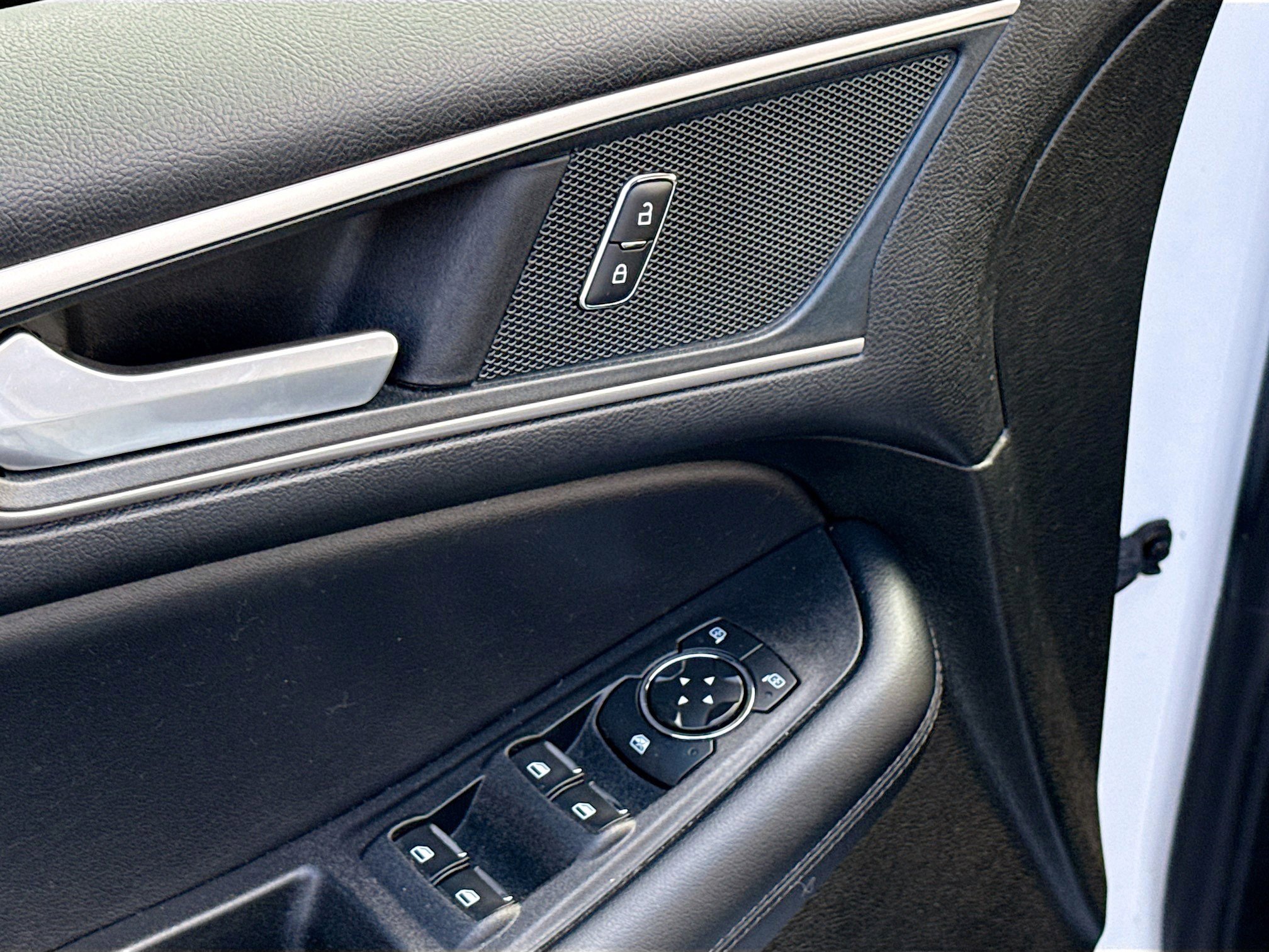 Certified 2024 Ford Edge SEL w/ Convenience Package image 8