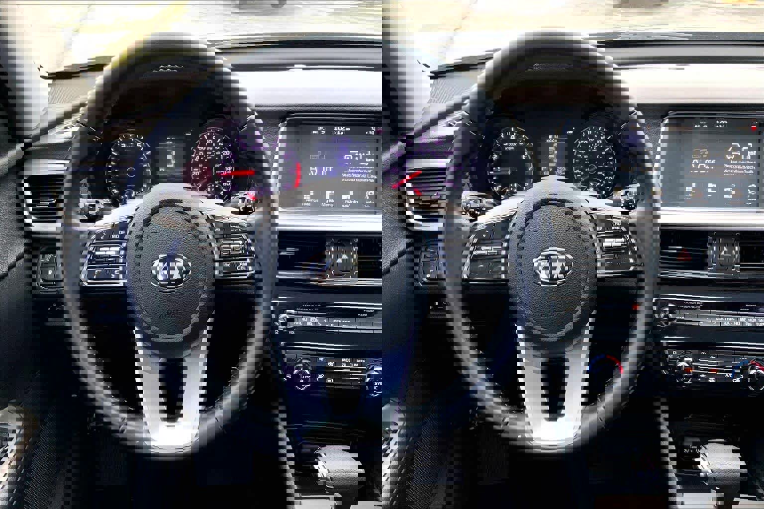 Used 2019 Kia Optima S w/ S Panoramic Sunroof Package image 7