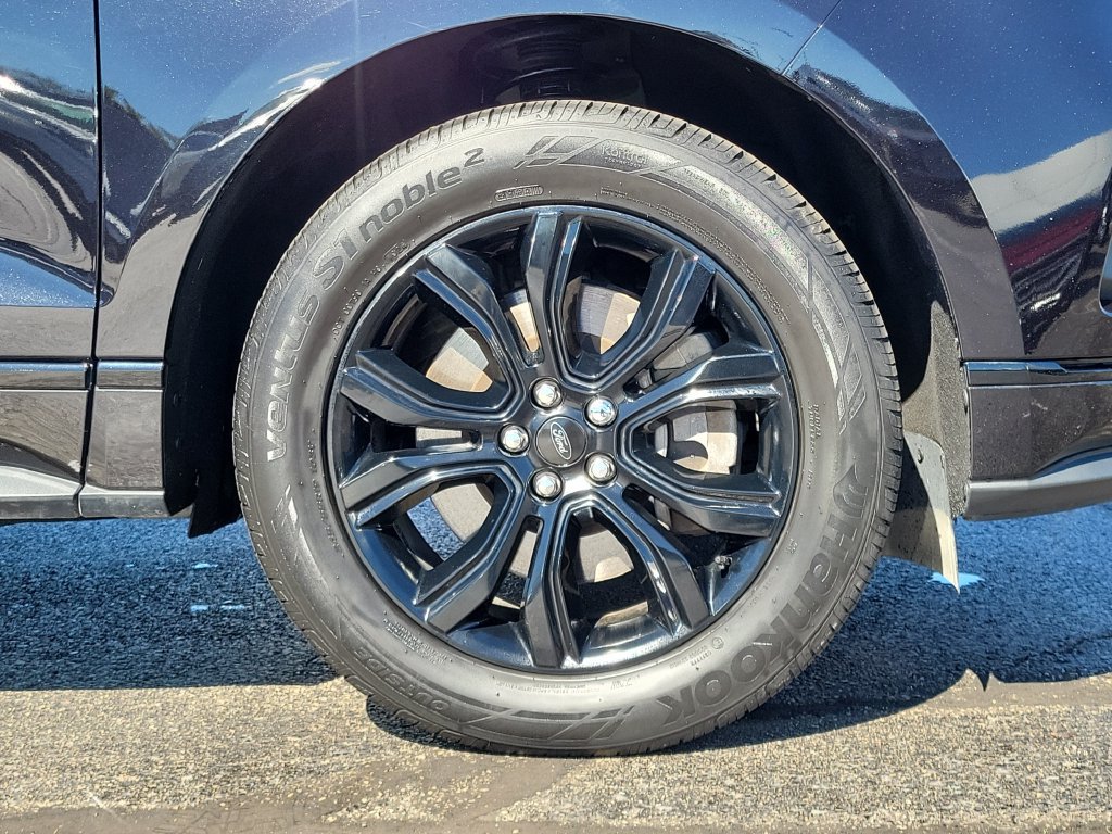 Certified 2024 Ford Edge SE w/ Black Appearance Package AWD/4WD image 9