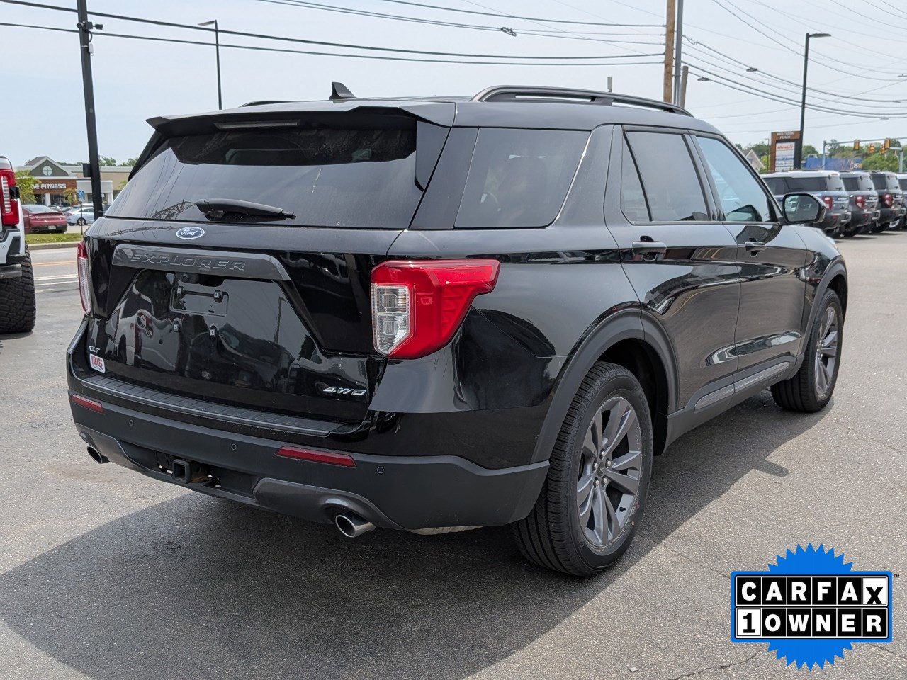 Certified 2023 Ford Explorer XLT w/ Equipment Group 202A AWD/4WD image 4