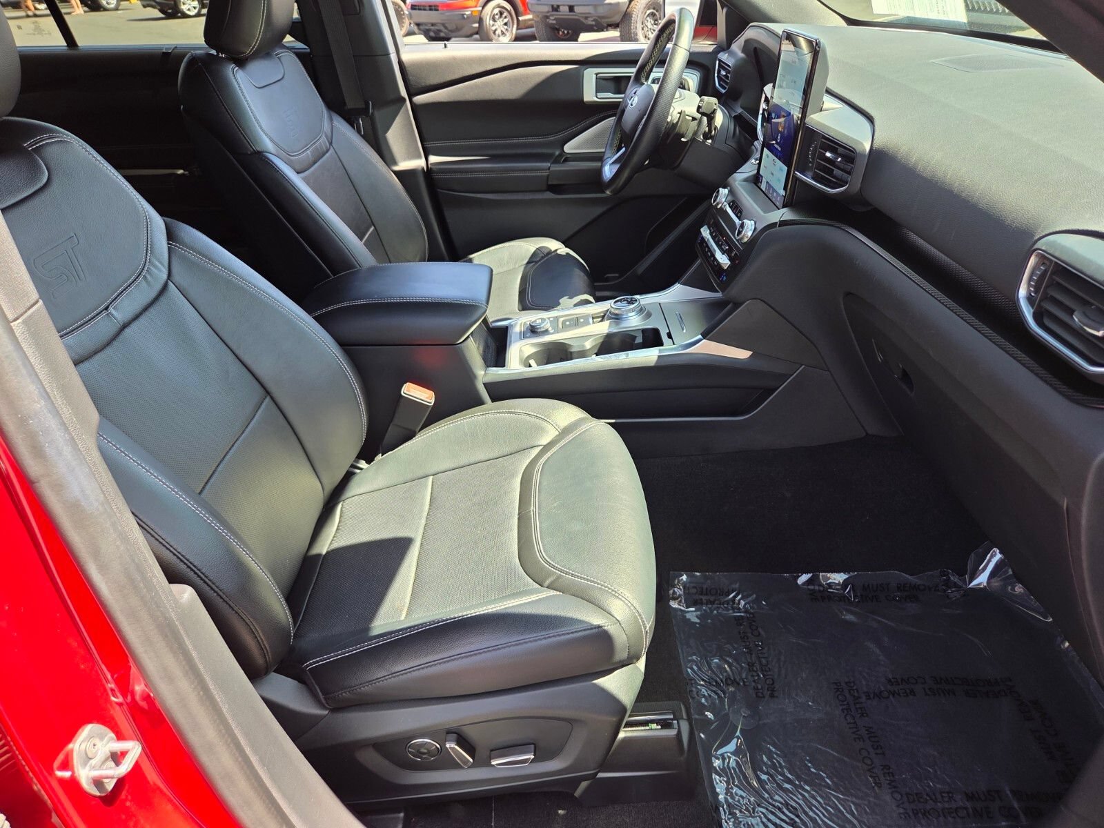 Certified 2020 Ford Explorer ST w/ Premium Technology Package AWD/4WD image 17