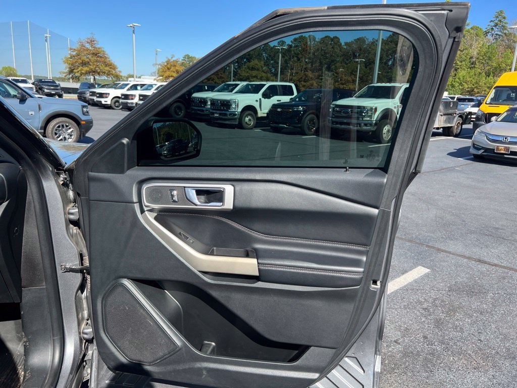 Certified 2022 Ford Explorer XLT w/ Equipment Group 202A AWD/4WD image 20