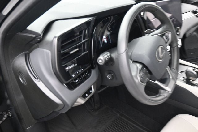 Used 2025 Lexus RX 350 Premium w/ Accessory Package AWD/4WD image 28