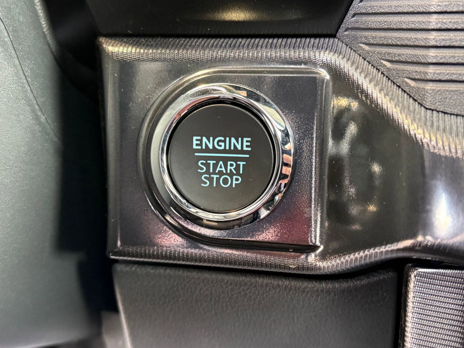 Certified 2025 Ford F150 Raptor w/ Equipment Group 803A Raptor R image 27