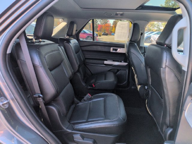 Certified 2023 Ford Explorer Limited w/ Limited Technology Package AWD/4WD image 17