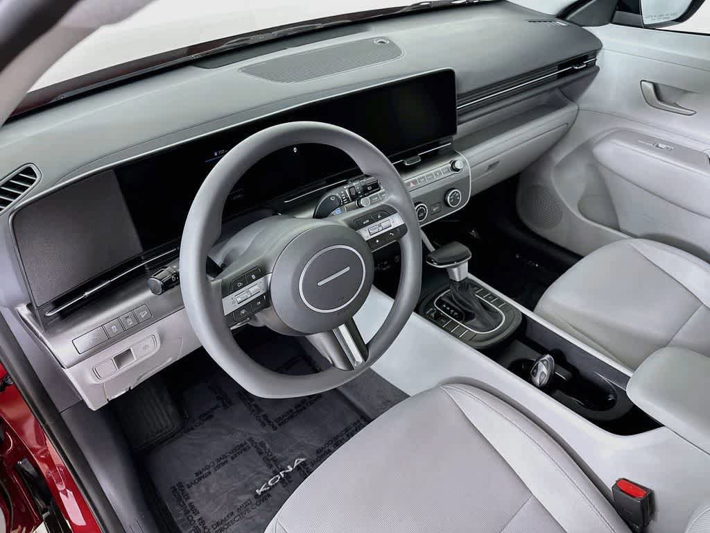 Used 2025 Hyundai Kona SE AWD/4WD image 9