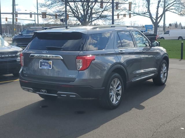 Certified 2024 Ford Explorer XLT w/ Equipment Group 202A image 3