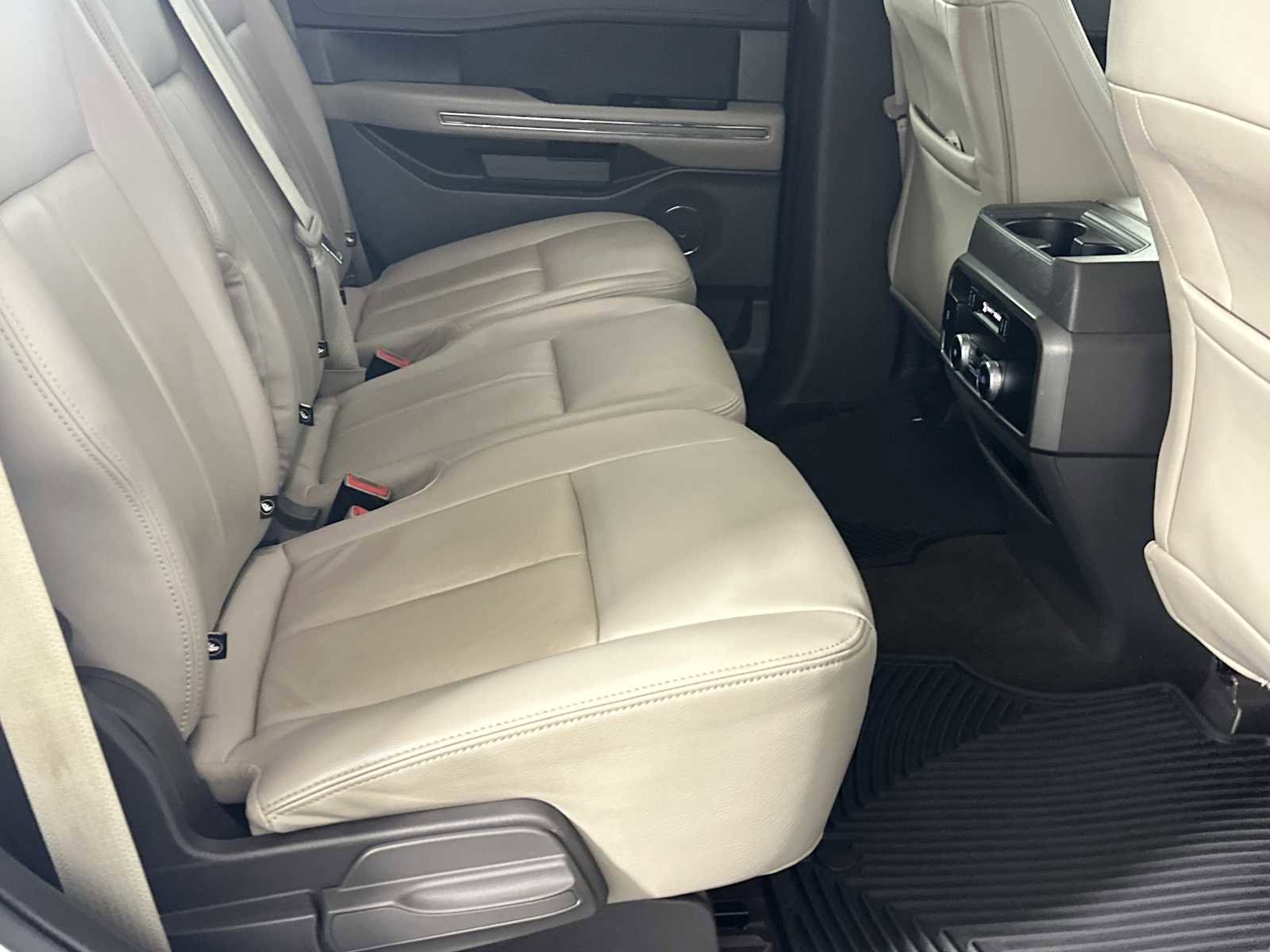 Certified 2020 Ford Expedition XLT RWD image 16