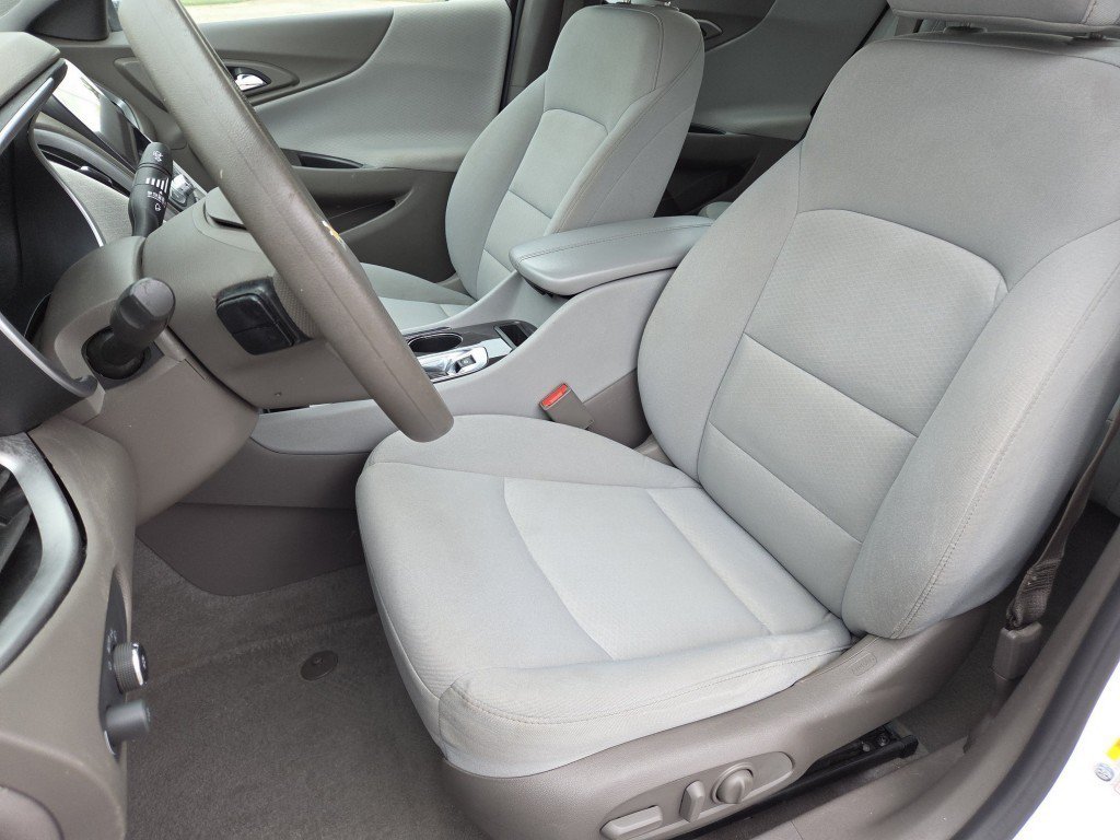 Used 2022 Chevrolet Malibu LT FWD image 6