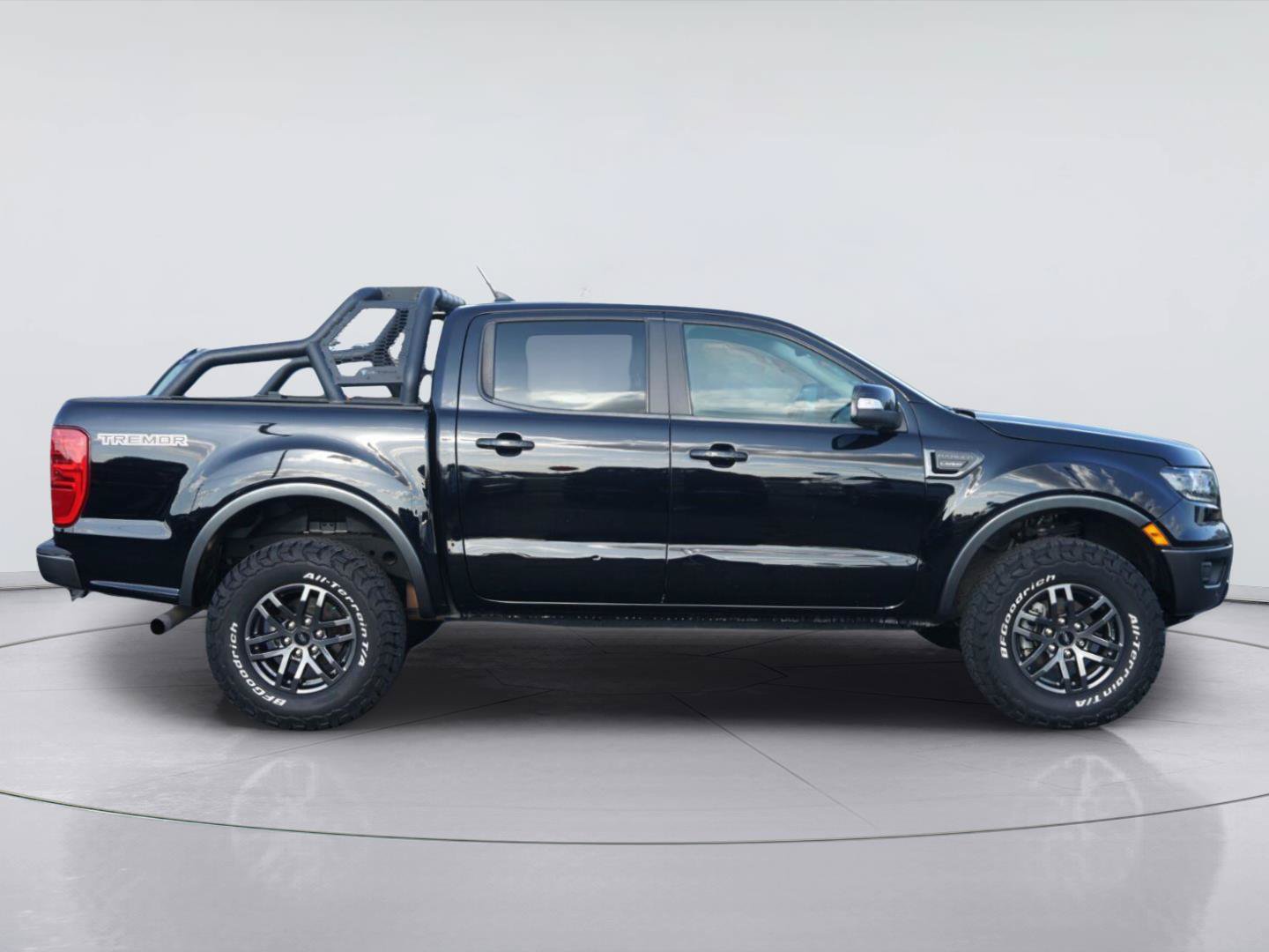 Certified 2022 Ford Ranger Lariat w/ Tremor Off-Road Package AWD/4WD image 5