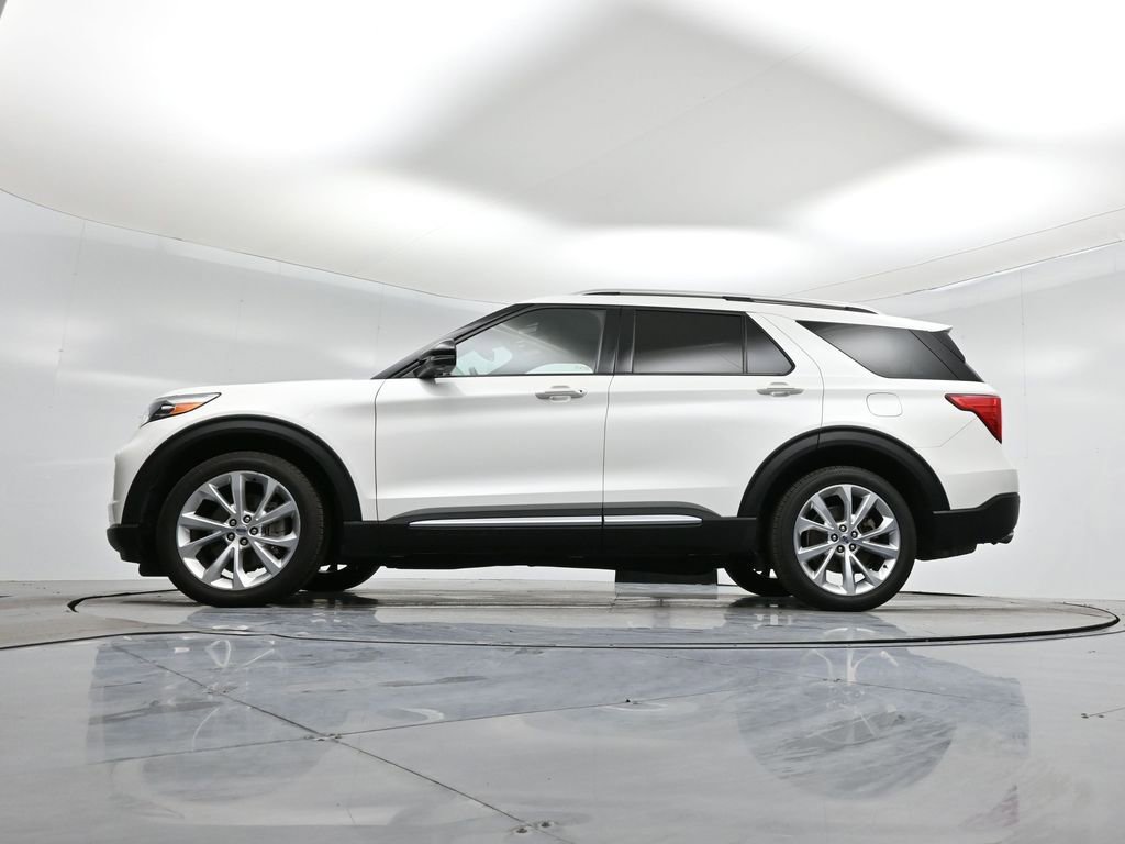 Certified 2022 Ford Explorer Platinum w/ Technology Package image 8