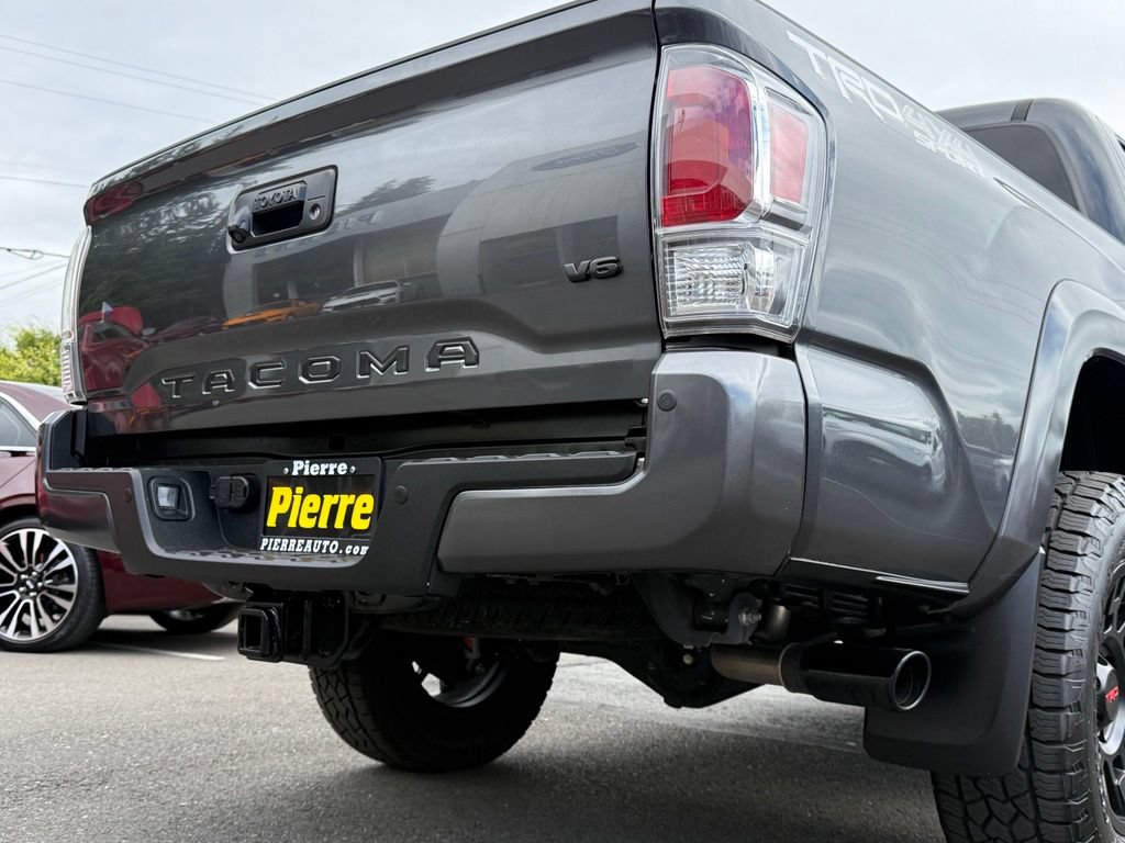 Used 2022 Toyota Tacoma TRD Sport w/ TRD Premium Sport Package AWD/4WD image 27