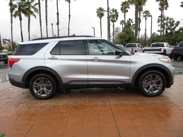 Certified 2022 Ford Explorer XLT w/ Equipment Group 202A image 2