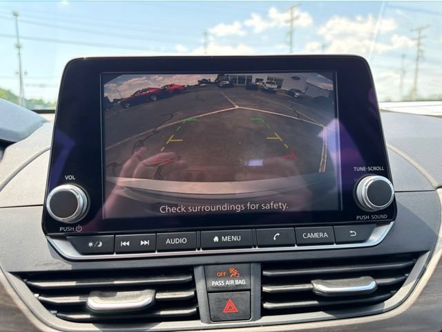 Used 2025 Nissan Altima 2.5 SV FWD image 23