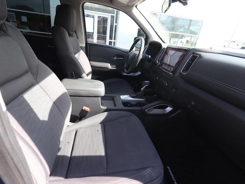 Used 2022 Nissan Frontier SV RWD image 12