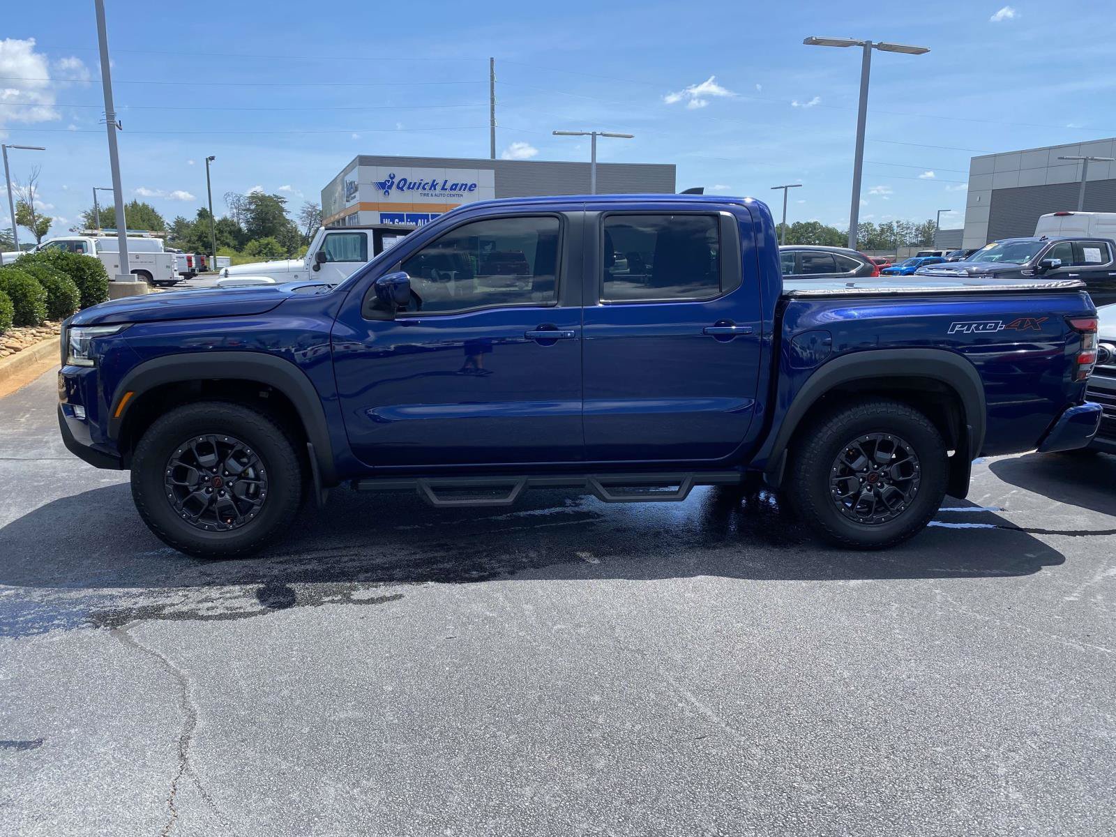 Used 2023 Nissan Frontier PRO-4X w/ Pro-4X Premium Package AWD/4WD image 4