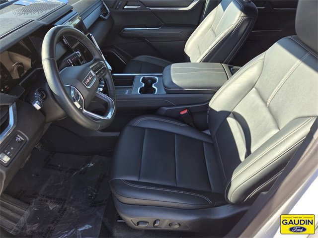 Used 2024 GMC Acadia Elevation image 11