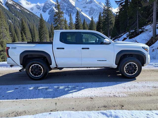 Used 2024 Toyota Tacoma TRD Off-Road image 2