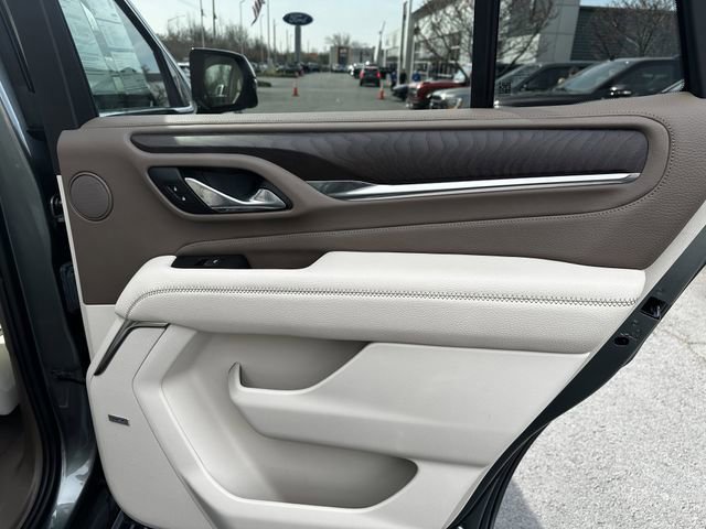 Used 2023 GMC Yukon Denali image 42