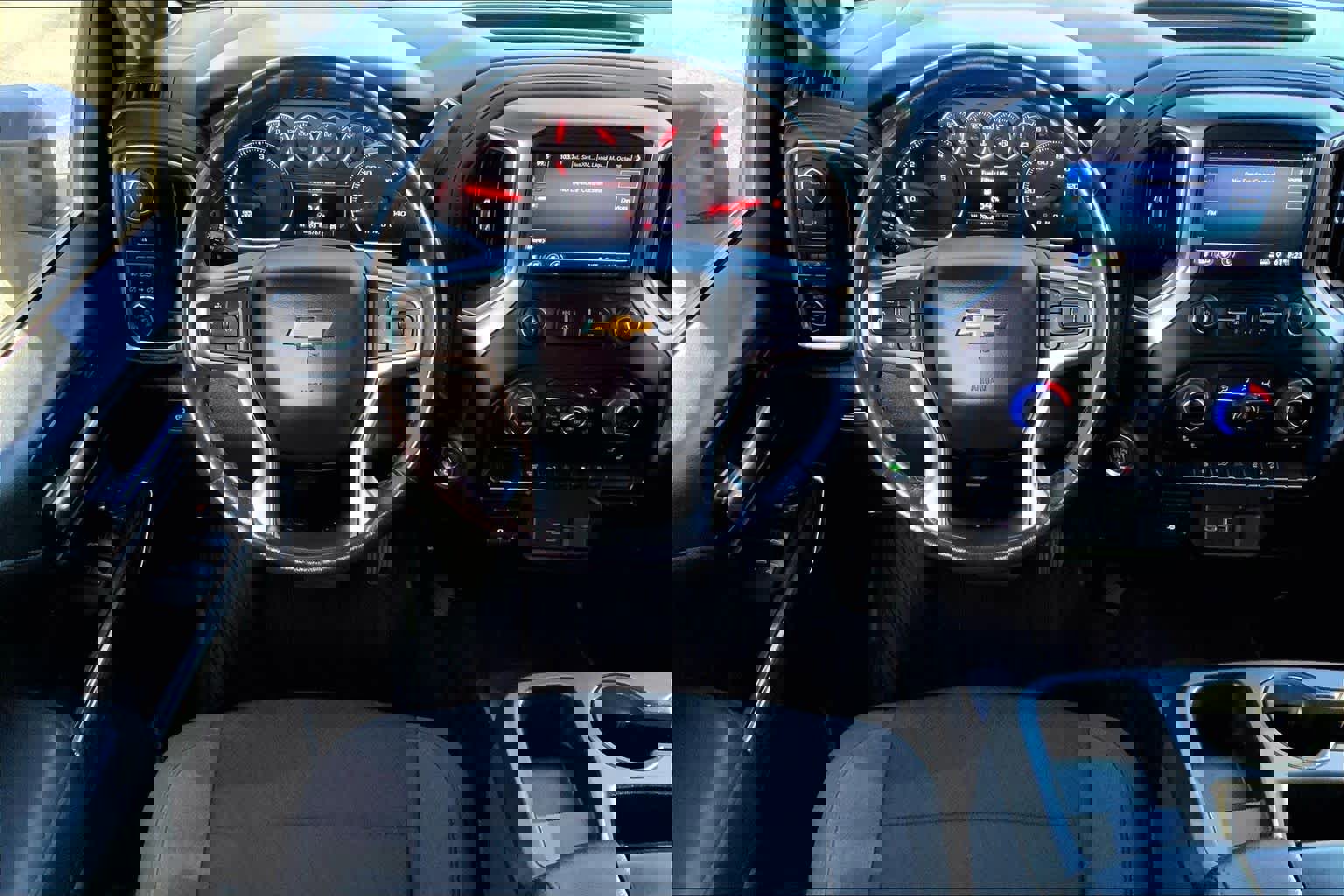 Used 2021 Chevrolet Silverado 2500 LT w/ Convenience Package image 6