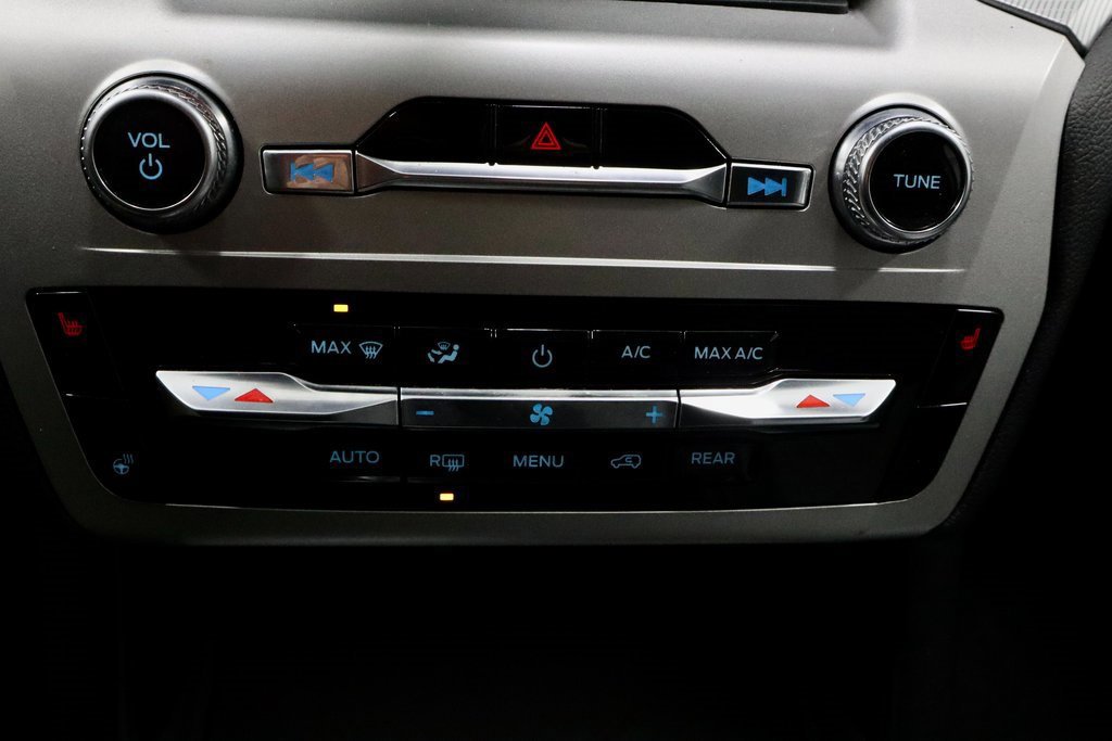 Certified 2022 Ford Explorer XLT w/ Equipment Group 202A image 32