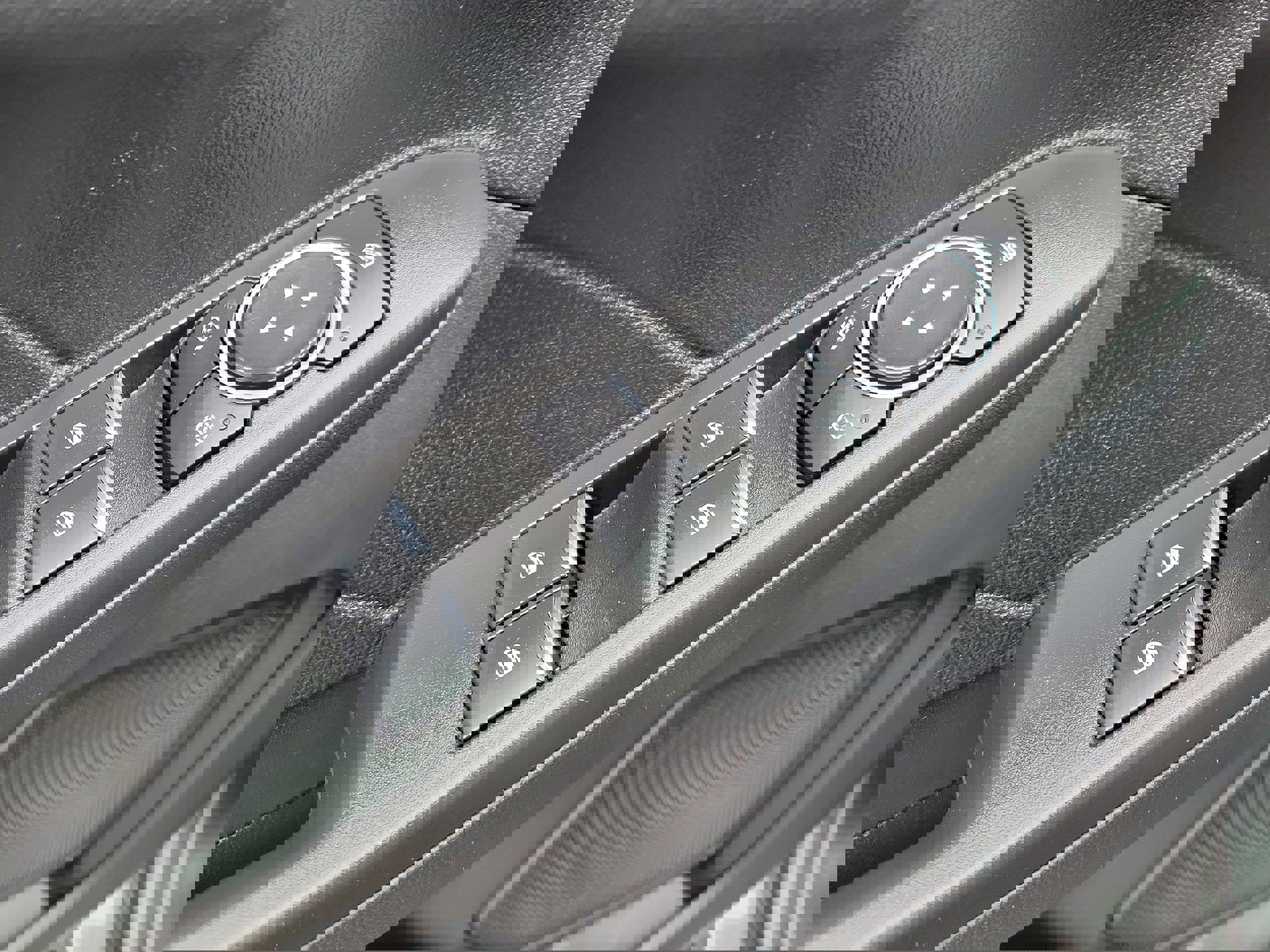 Certified 2022 Ford Escape SE w/ Convenience Package image 9