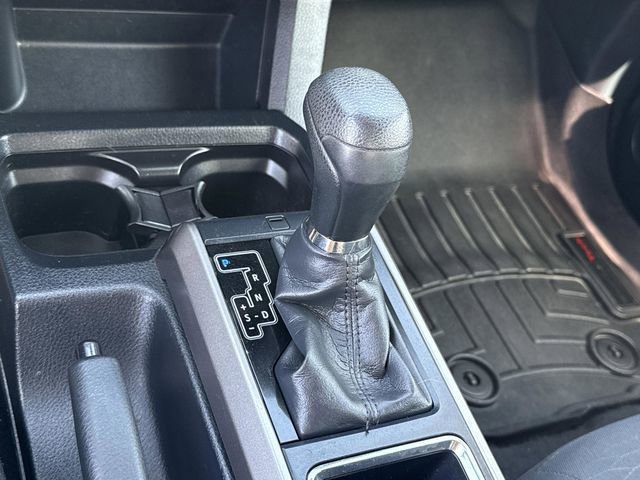 Used 2018 Toyota Tacoma SR5 RWD image 38