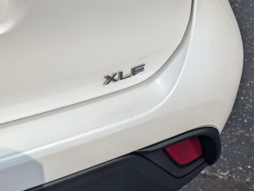 Used 2022 Toyota Highlander XLE FWD image 27