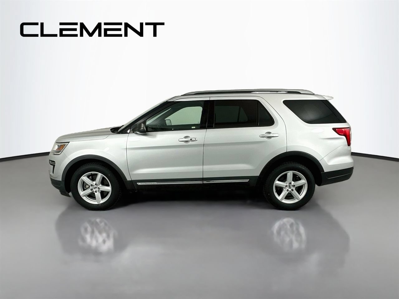 Certified 2019 Ford Explorer XLT FWD image 6